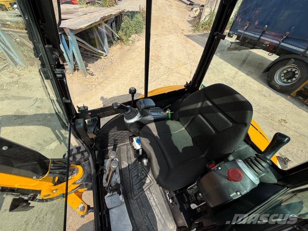 JCB 8026 CTS 소형 굴삭기 7톤 미만