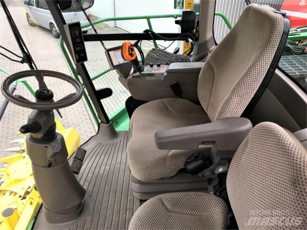 John Deere 8300i 자동 초지기계