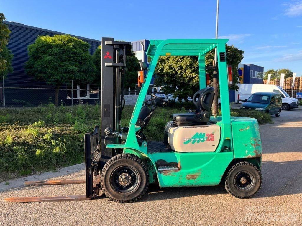 Mitsubishi FD25 디젤 지게차