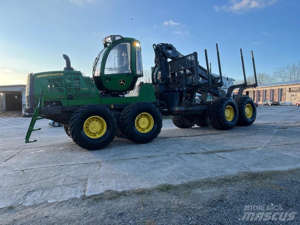 John Deere 1910G 원목 포워더