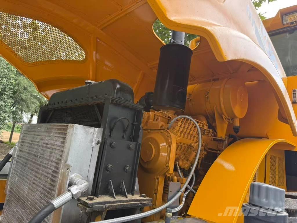 XCMG XS 223 J 싱글 드럼 롤러