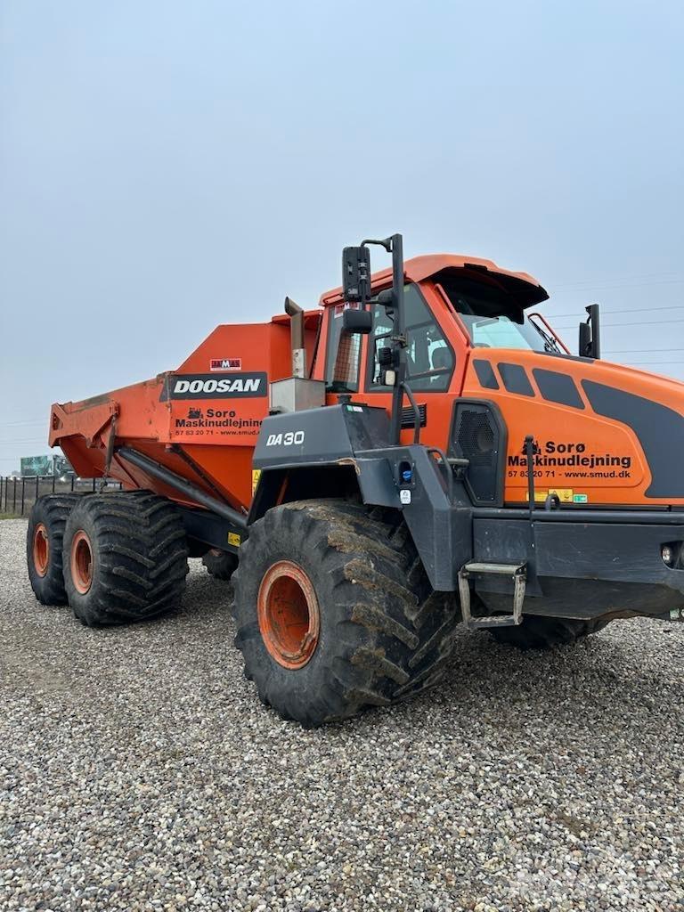 Doosan DA 30 건설현장 덤프트럭