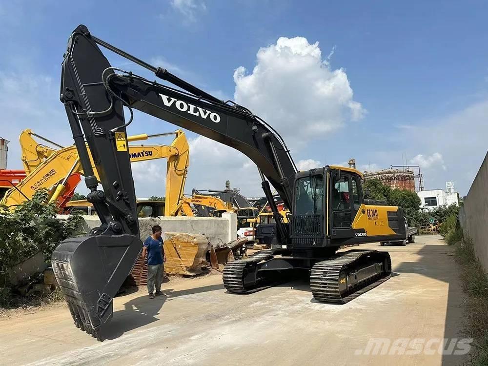 Volvo EC240D 대형 굴삭기 29톤 이상