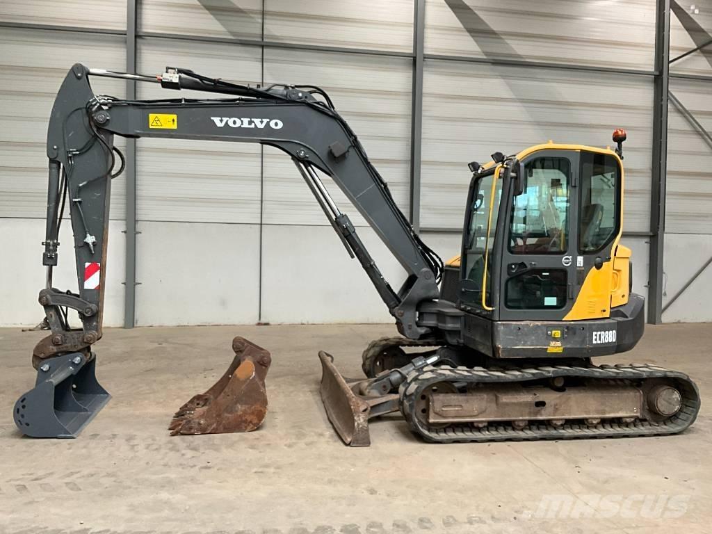 Volvo ECR 88 D 중형굴삭기 7톤-28톤