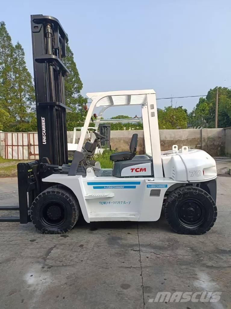 TCM FD 70 Z8 탑차 트럭