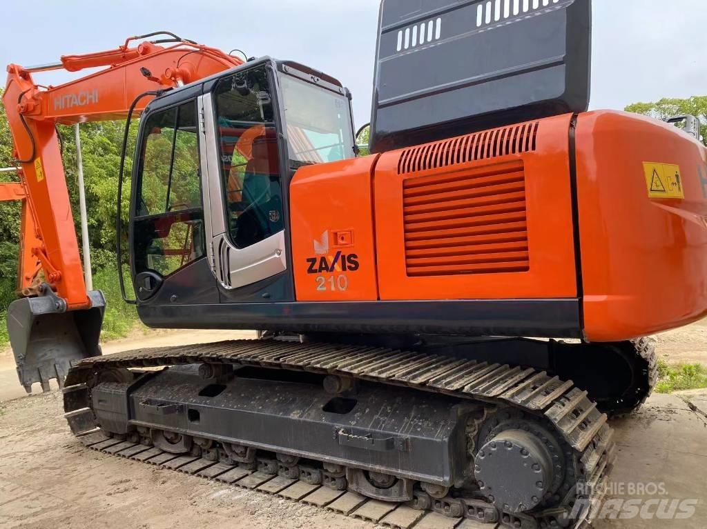 Hitachi ZX 210 대형 굴삭기 29톤 이상