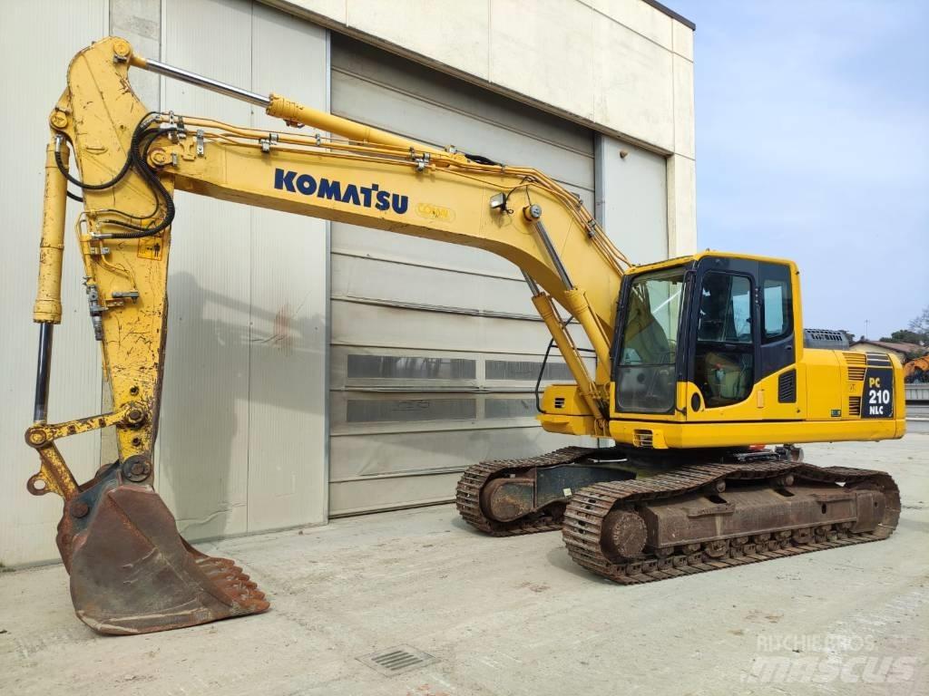 Komatsu PC 210 NLC-8 대형 굴삭기 29톤 이상