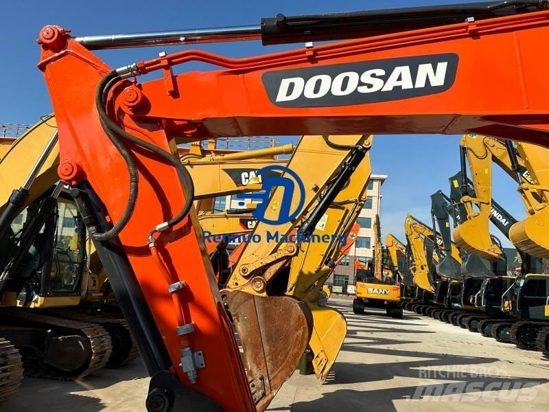 Doosan DX 60 소형 굴삭기 7톤 미만