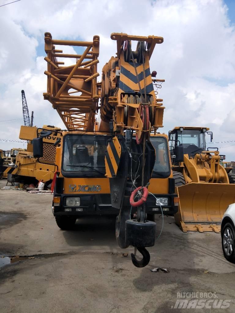 XCMG QY70T A/T 크레인