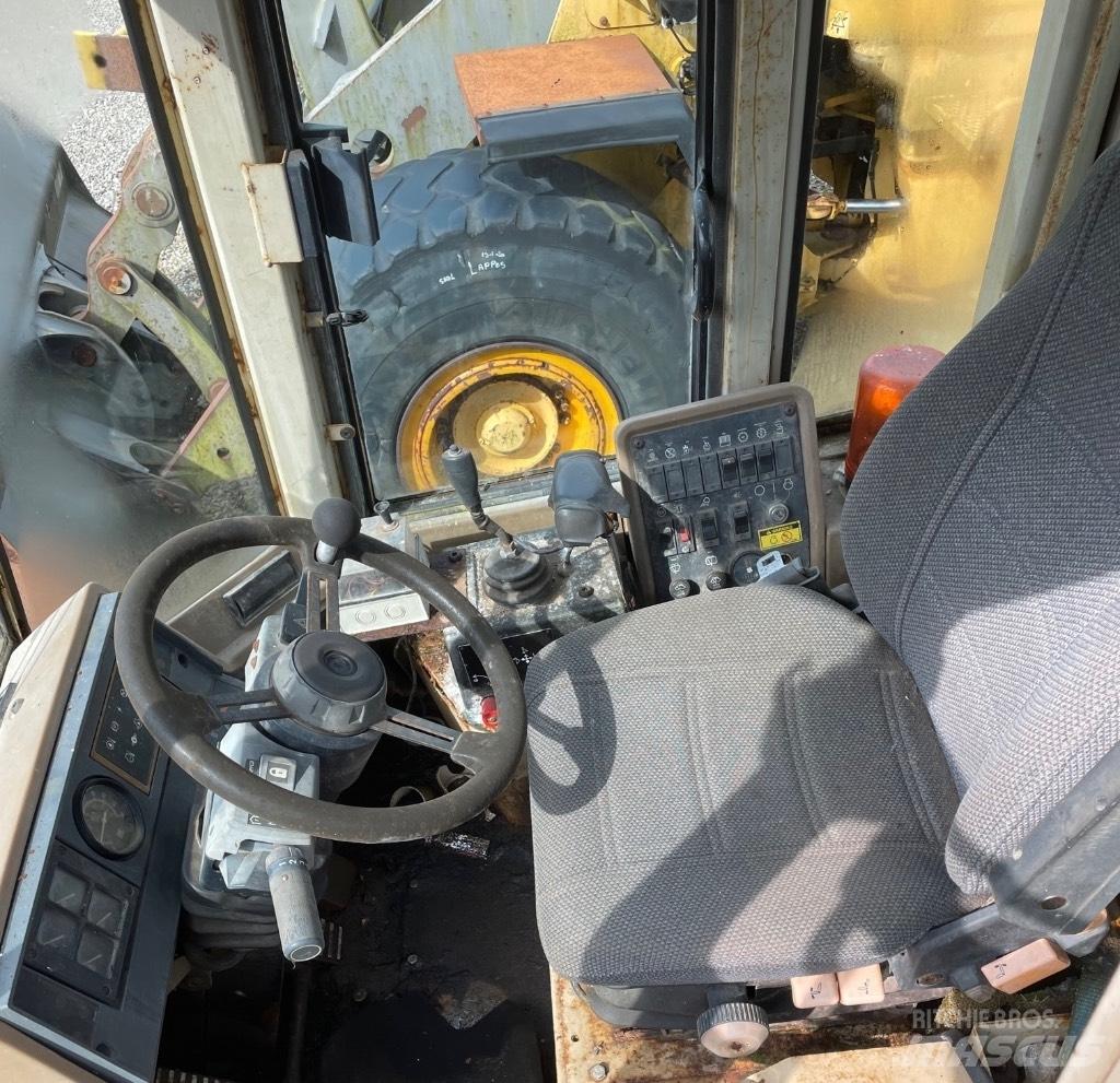 CAT 928F  휠로우더