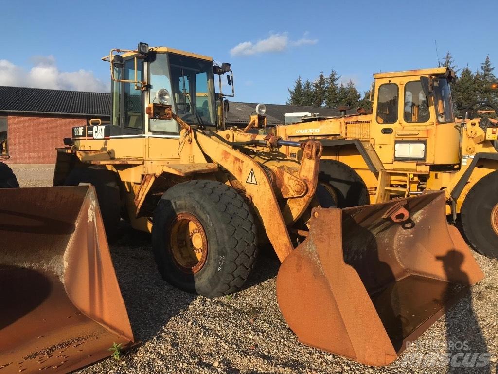CAT 928F  휠로우더