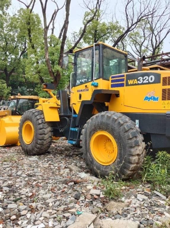 Komatsu WA 320-5  휠로우더