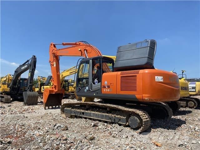 Hitachi ZX 250 대형 굴삭기 29톤 이상