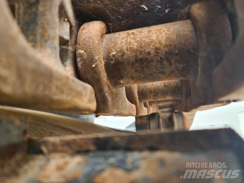 Komatsu PC 240NLC-11 대형 굴삭기 29톤 이상