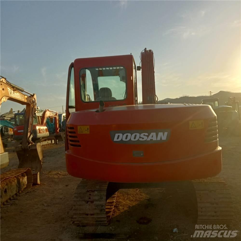 Doosan DH70 대형 굴삭기 29톤 이상