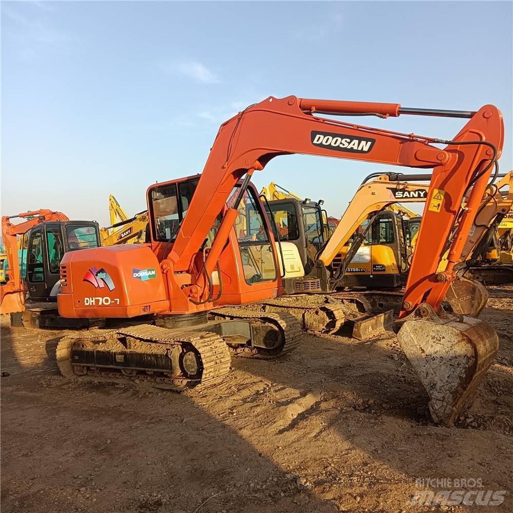Doosan DH70 대형 굴삭기 29톤 이상