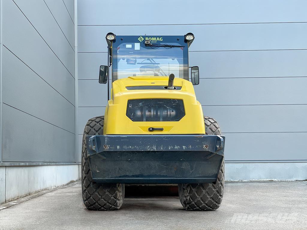 Bomag BW 216 D-5 싱글 드럼 롤러