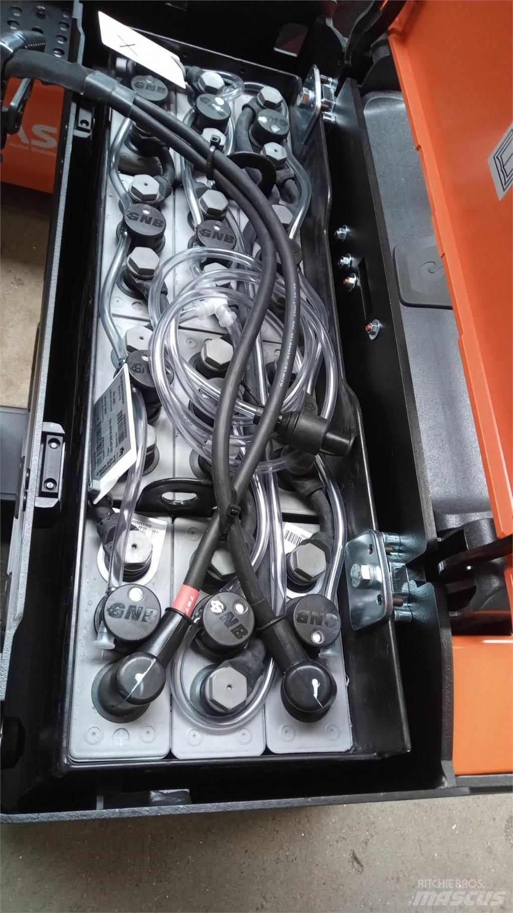 Toyota LPE200B 경량 리프터