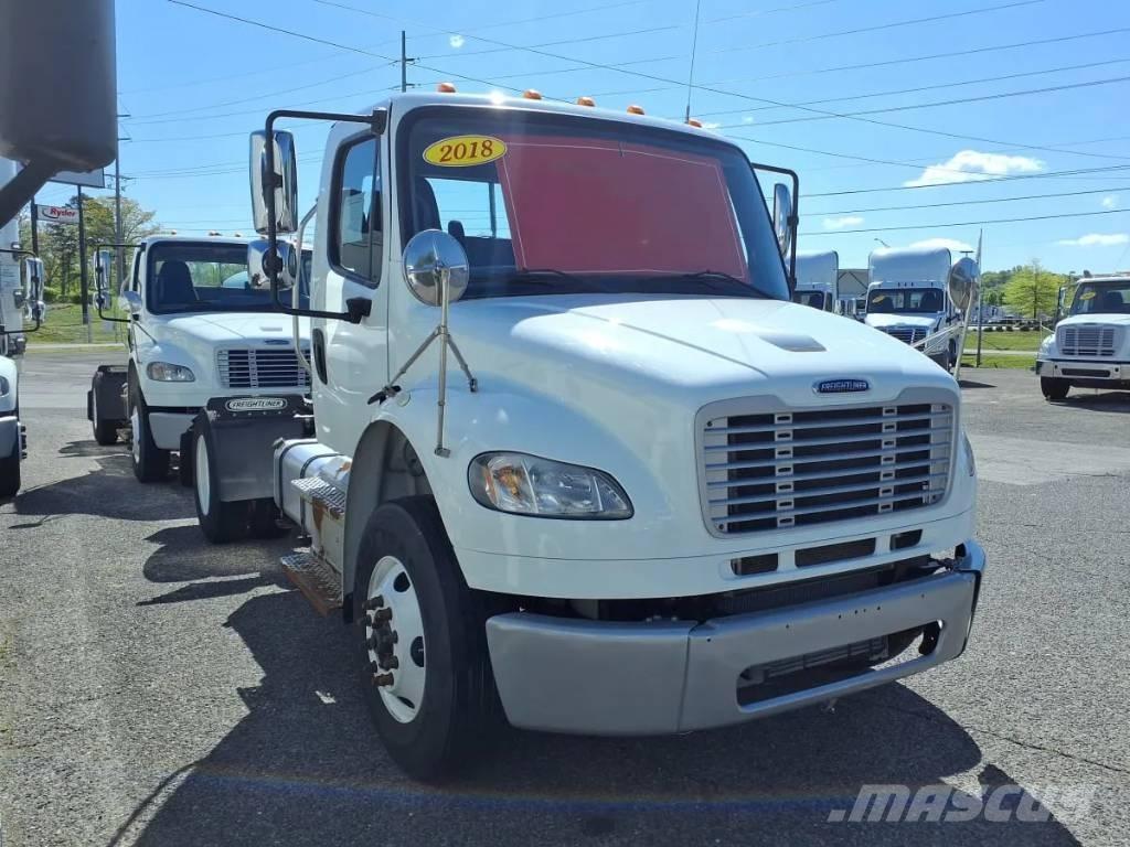 Freightliner M2 106 트랙터 유닛