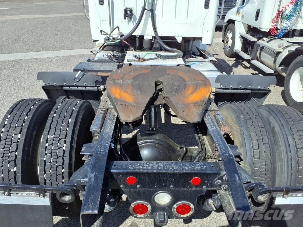 Freightliner M2 106 트랙터 유닛