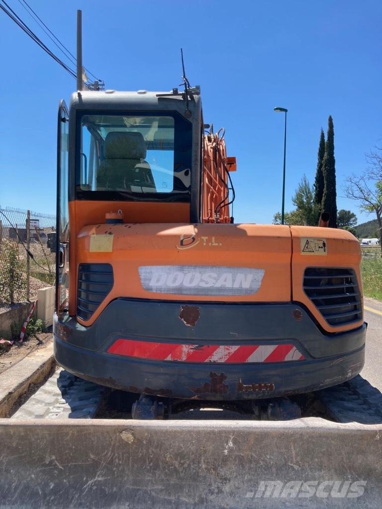 Doosan DX 85 R-3 중형굴삭기 7톤-28톤