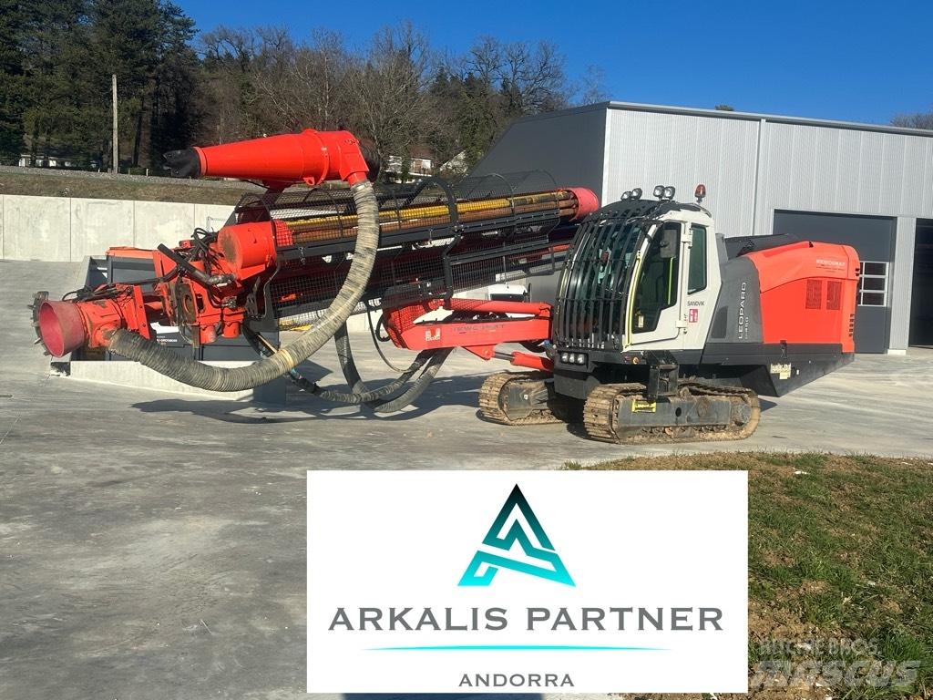 Sandvik Di 450 도로 굴착기