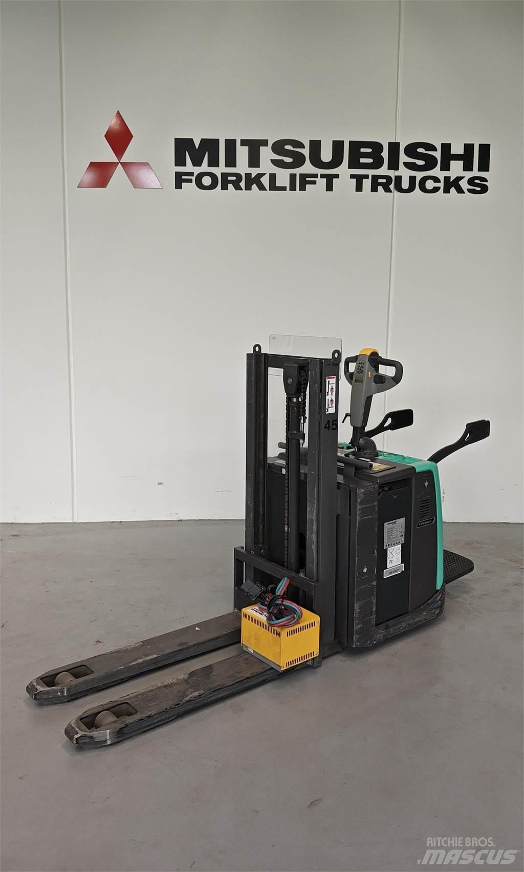 Mitsubishi PBV20PD 로우 리프터(승강대 포함)