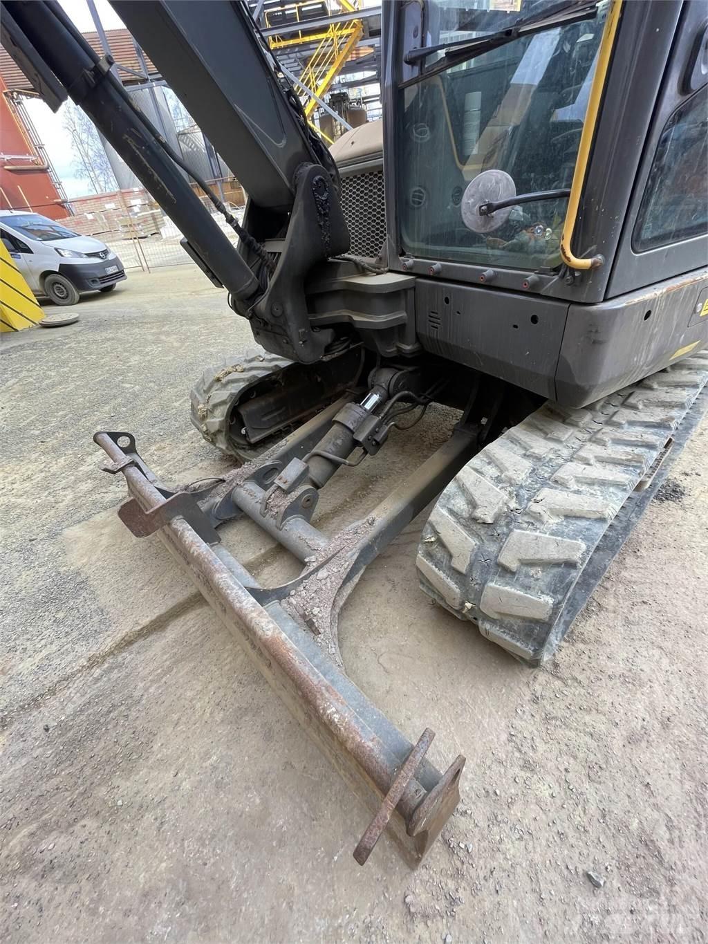 Volvo ECR 88-D 중형굴삭기 7톤-28톤