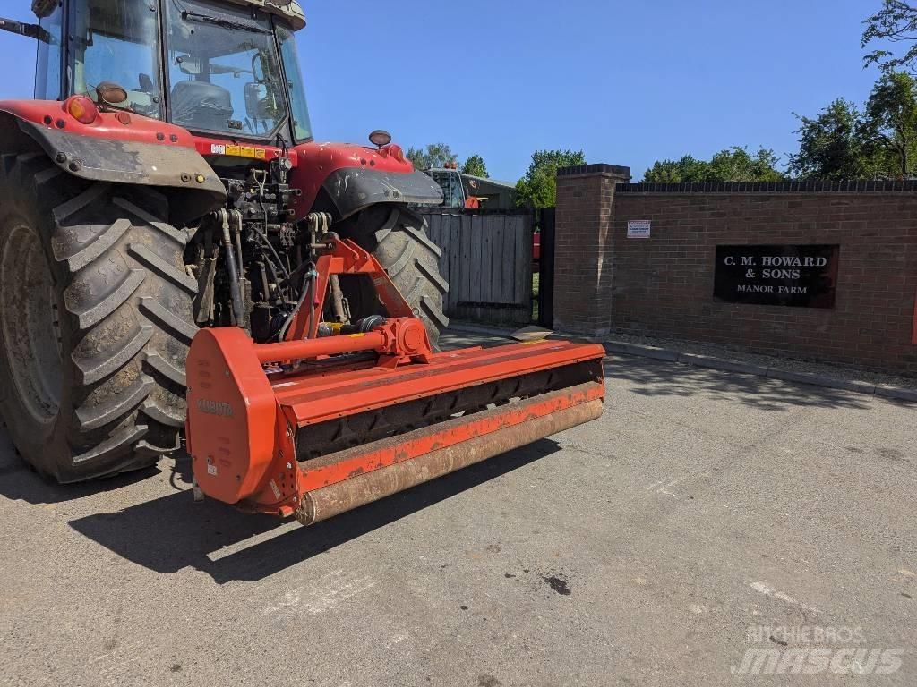 Kubota SE3230 제초기