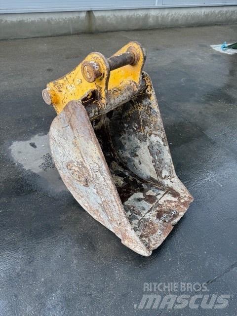 JCB 7-8 TON 백호