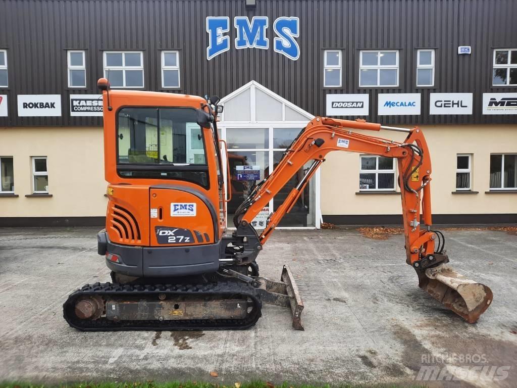 Doosan DX 27 Z 소형 굴삭기 7톤 미만