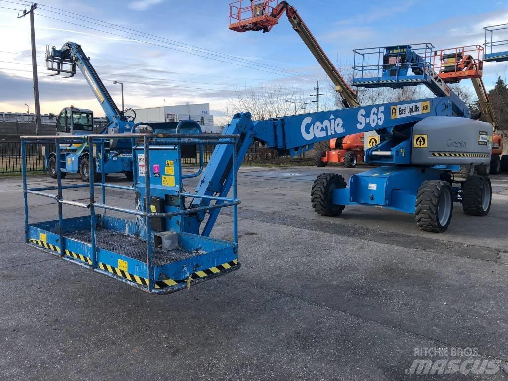 Genie S65 관절형 전동이동 리프트