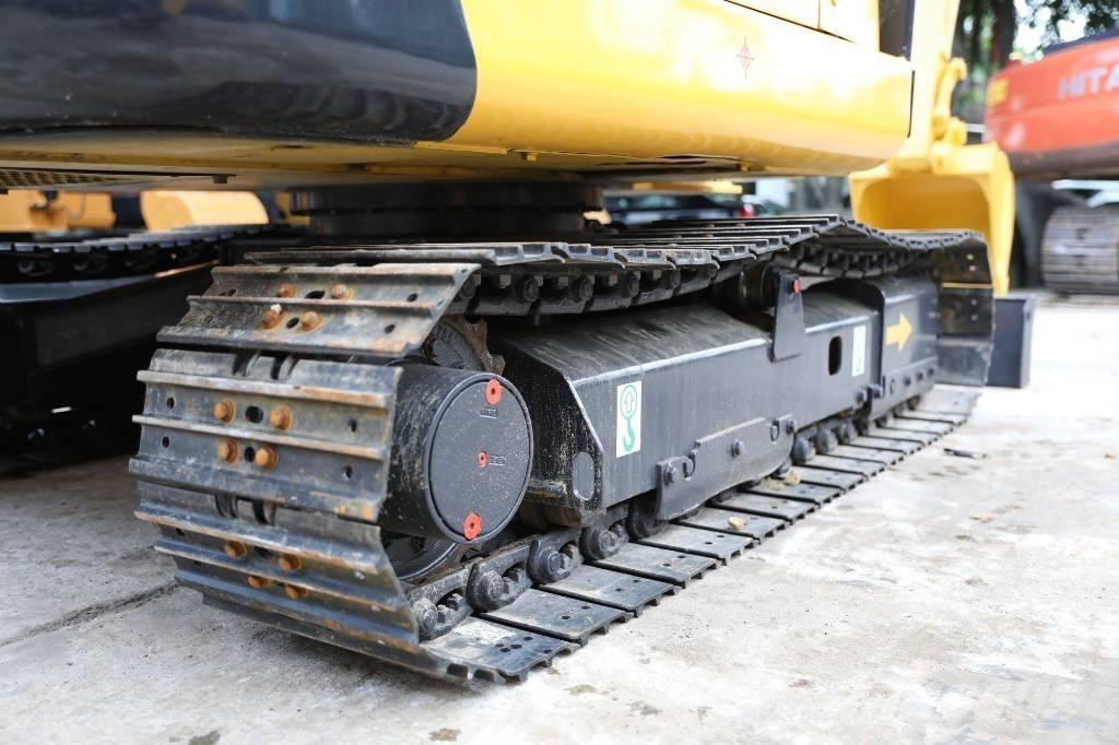 Komatsu PC 56-7 대형 굴삭기 29톤 이상