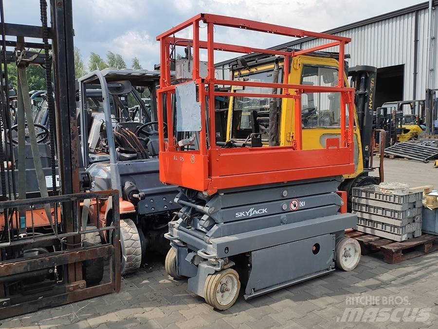 SkyJack SJ 3219 가위형 리프트