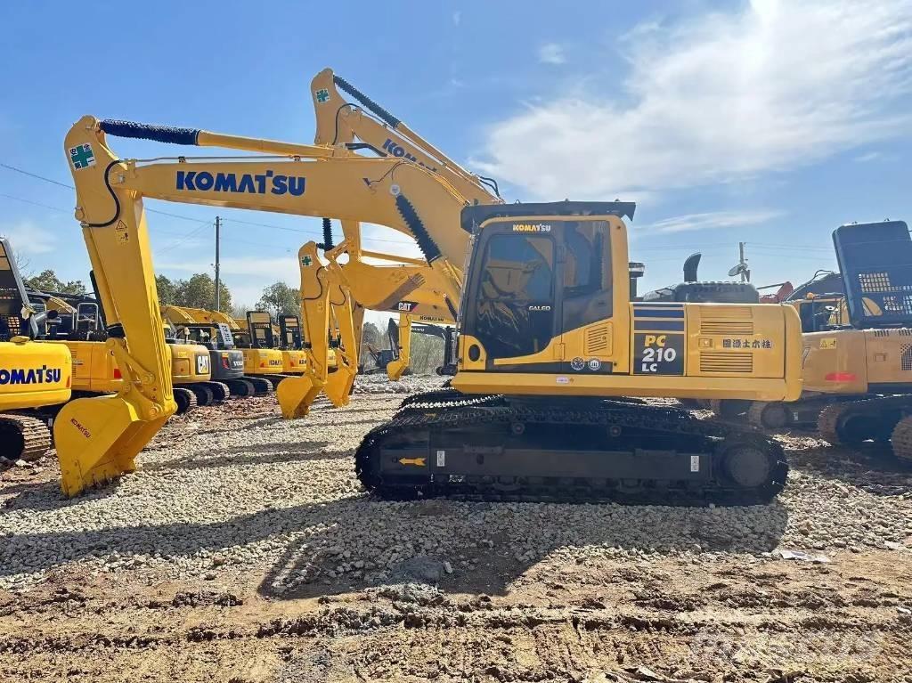Komatsu PC 210-8 대형 굴삭기 29톤 이상