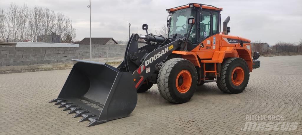 Doosan DL 280-5  휠로우더