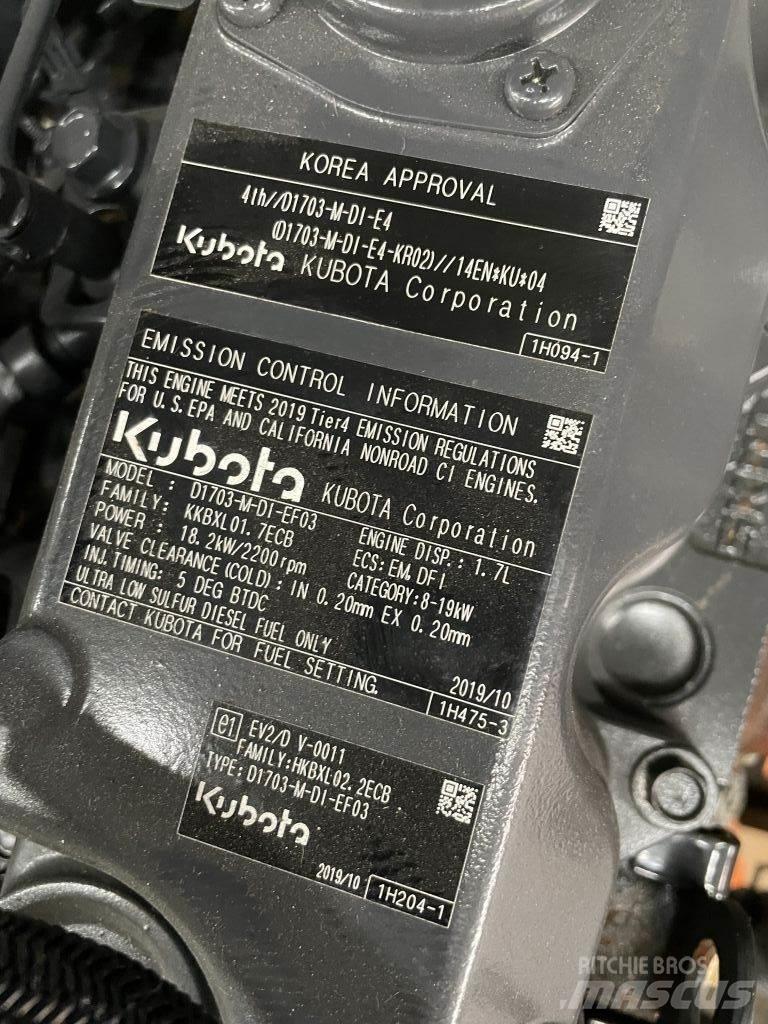 Kubota D1703 엔진