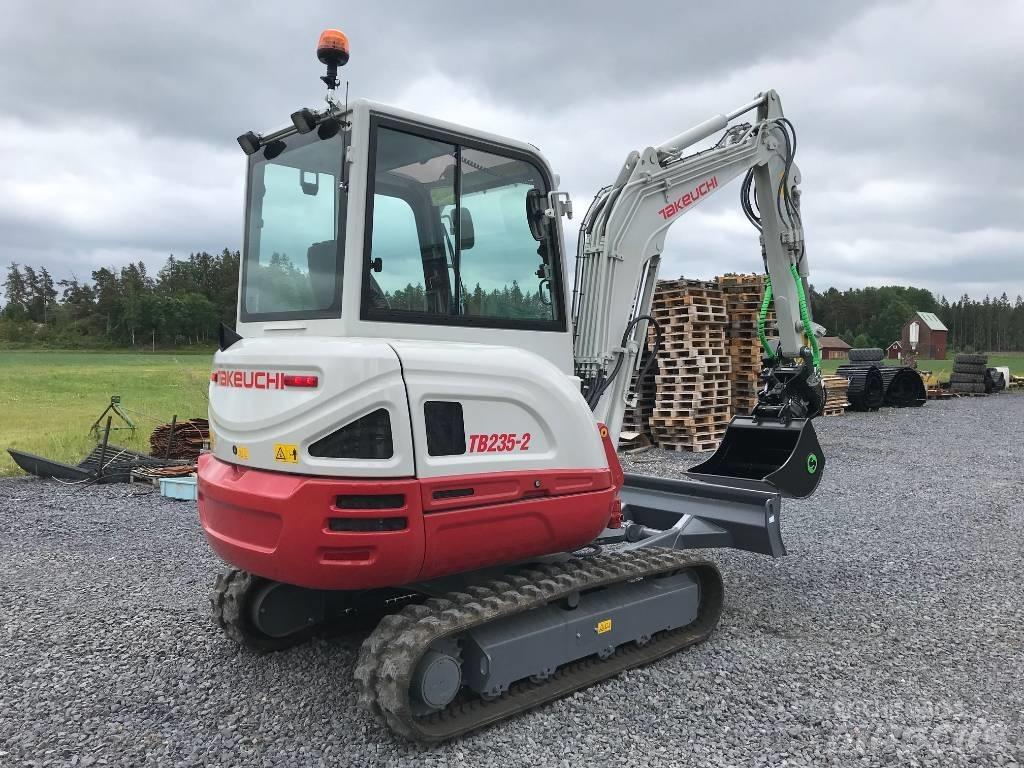 Takeuchi TB235-2 소형 굴삭기 7톤 미만