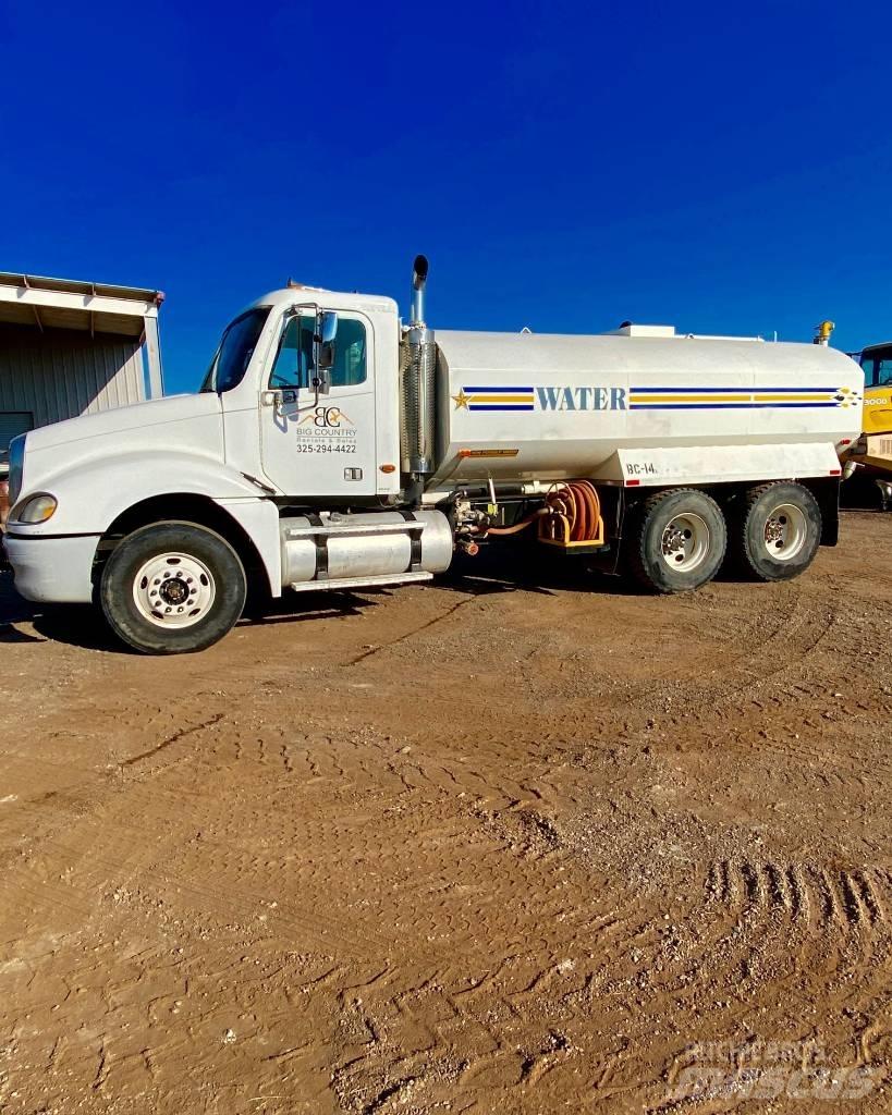 Freightliner CL120 급수차