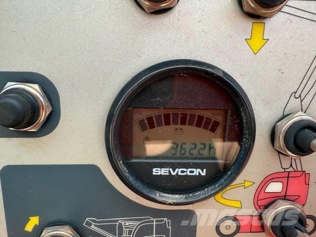 Manitou 170 AETJL 관절형 전동이동 리프트