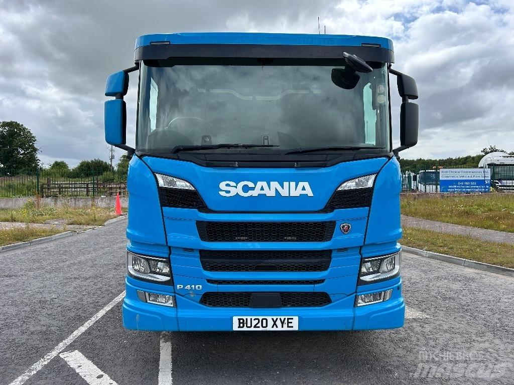 Scania P 410 플랫베드/윈치 트럭