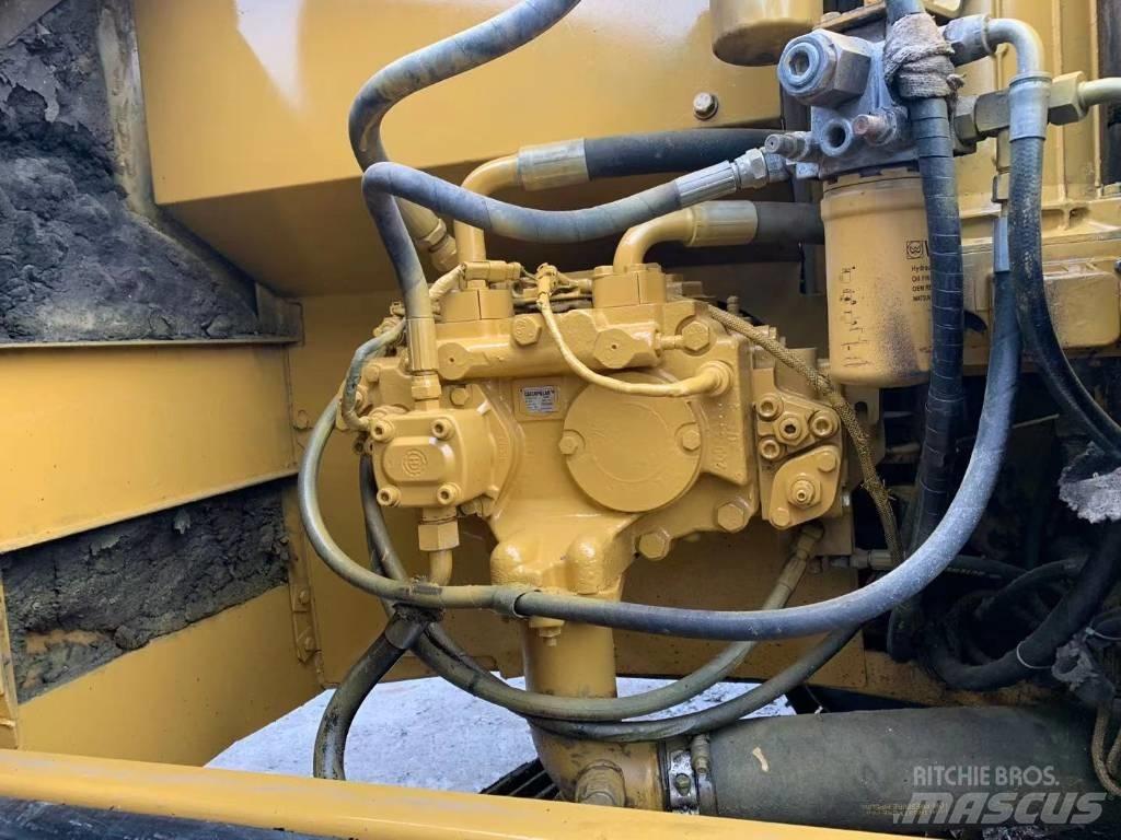 CAT 320C 대형 굴삭기 29톤 이상