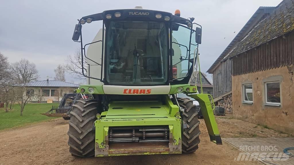 CLAAS Tucano 440 콤바인 수확기