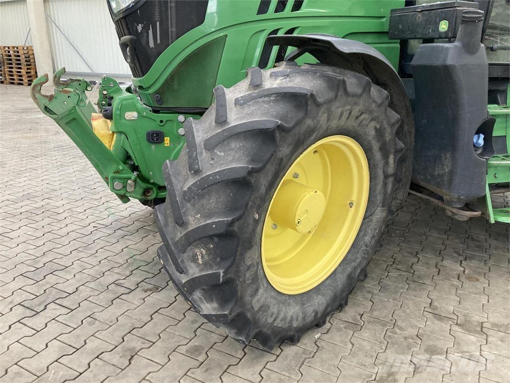 John Deere 6110R 트랙터