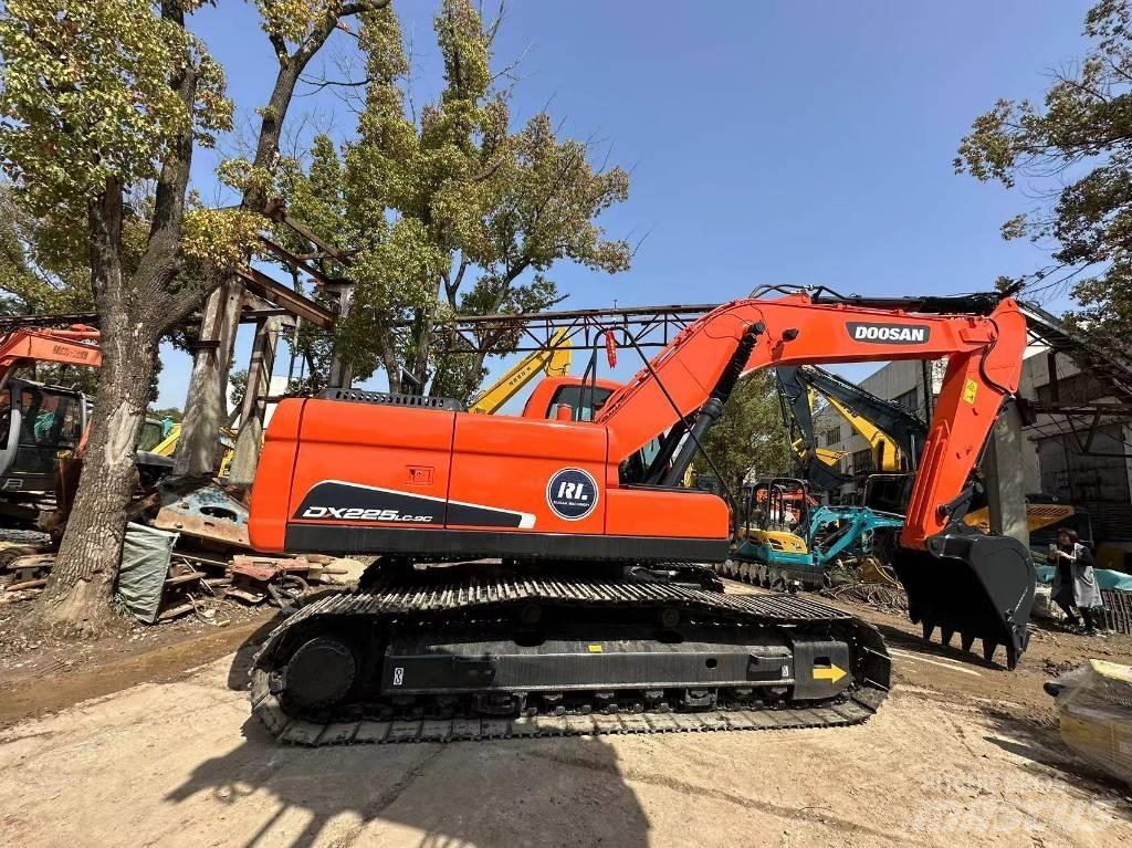 Doosan DX 225 LC-9 대형 굴삭기 29톤 이상
