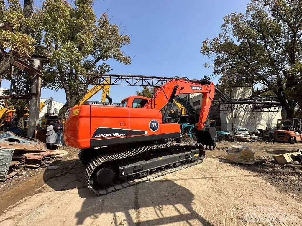 Doosan DX 225 LC-9 대형 굴삭기 29톤 이상