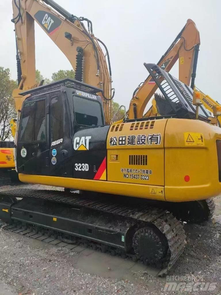 CAT 323D2 대형 굴삭기 29톤 이상