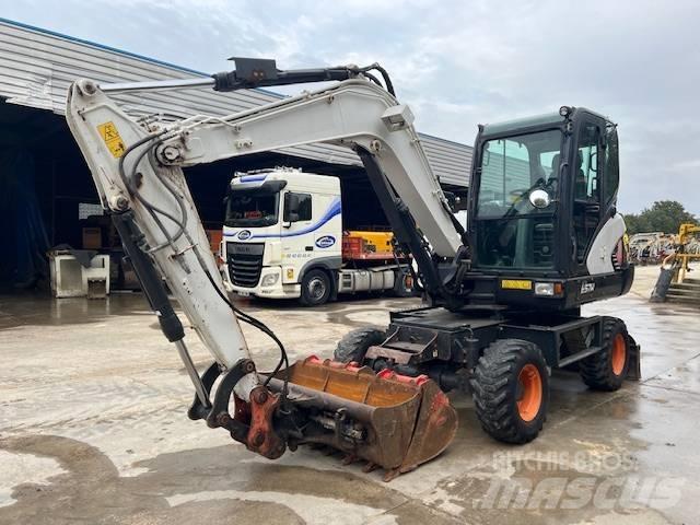 Bobcat E 57 W  휠 굴삭기