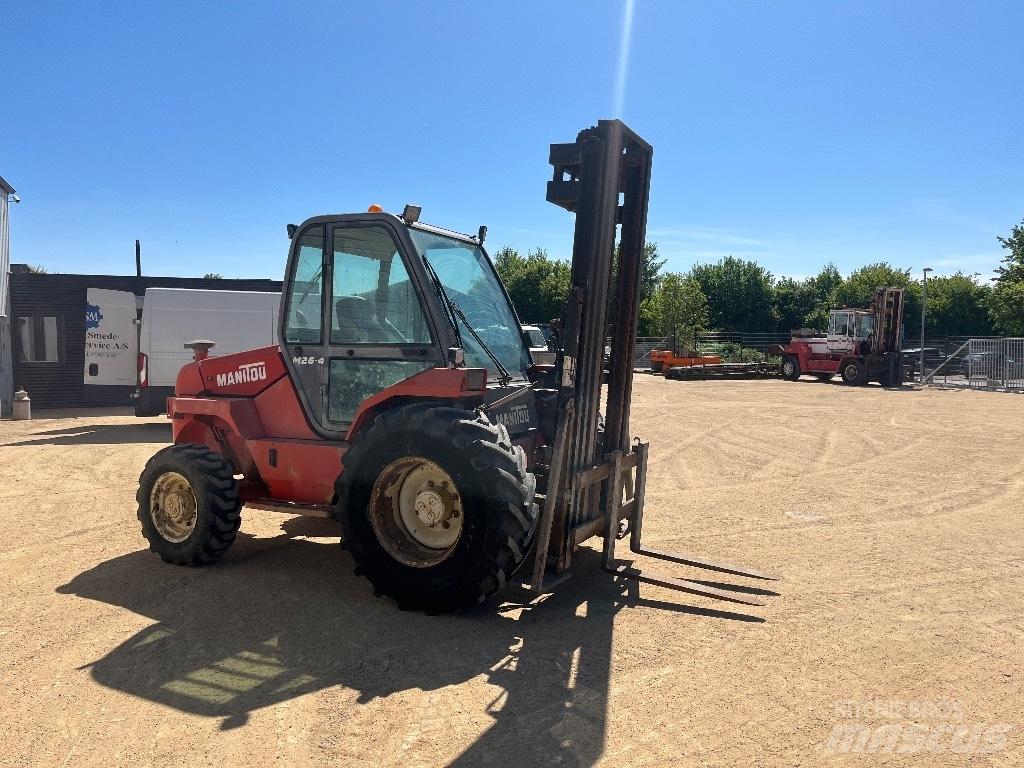 Manitou M 26.4 험지용 트럭