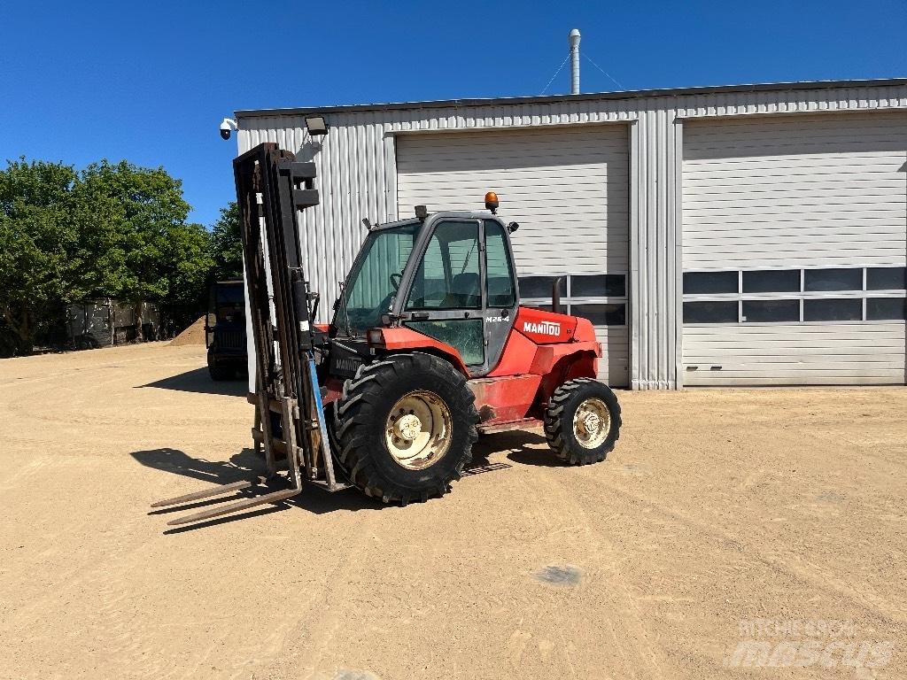 Manitou M 26.4 험지용 트럭